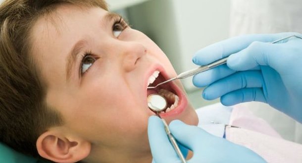 Οδοντιατρικές εξετάσεις σε 1328 παιδιά
